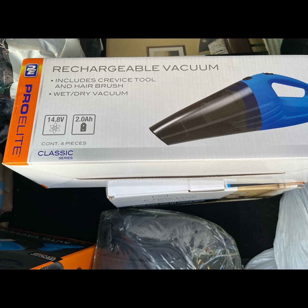 Car vacuum